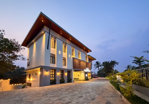 Hotel Grand Residency