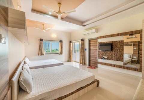 Hotel Amar palace