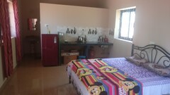 D'souza Brothers Guest House (AC Deluxe Room), Goa D'souza Brothers Guest House (AC Deluxe Room), Goa