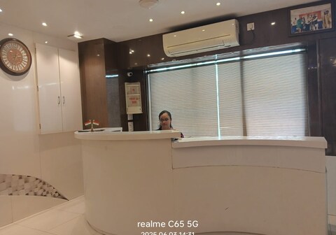 Raj Inn Lodge And Boarding