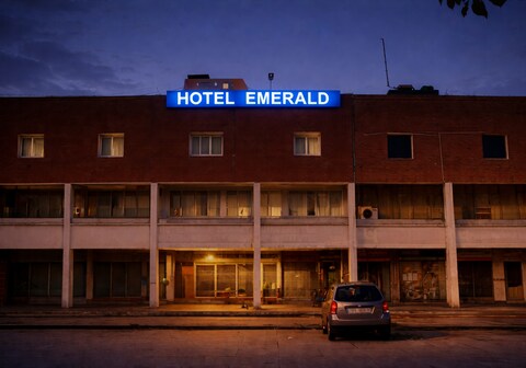 Hotel Emerald