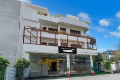 Townhouse Oak Civil Lines Prayagraj Formerly The Grand Palace, Prayagraj Townhouse Oak Civil Lines Prayagraj Formerly The Grand Palace, Prayagraj