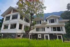 Xenious White House Eco Resort, Kargil Xenious White House Eco Resort, Kargil