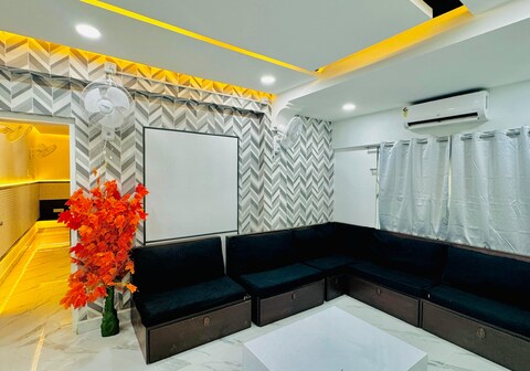 Oyster Stay 3BHK - Luxury Apartment