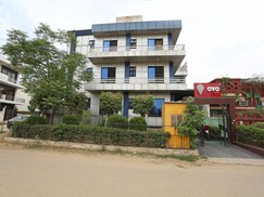 OYO 6895 Hotel Cybercity Rooms & Suites, Delhi OYO 6895 Hotel Cybercity Rooms & Suites, Delhi