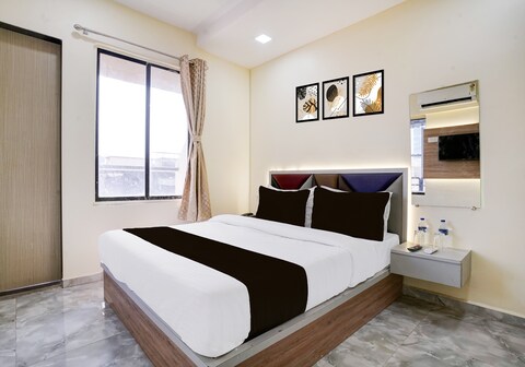 Hotel O 24/7 Residency