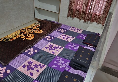 Hotel Vaishnavi And Lodge