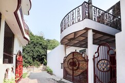 Hotel Residence, Lucknow Hotel Residence, Lucknow