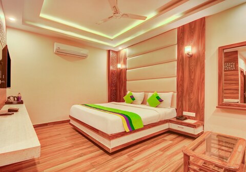 Treebo G K Residency Near Dehradun Railway Station
