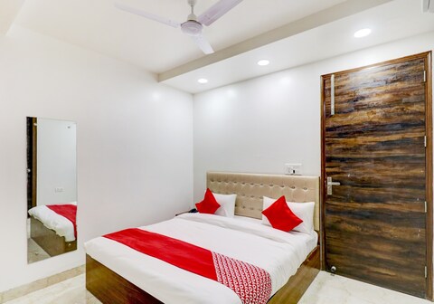 Hotel O Royal Residency