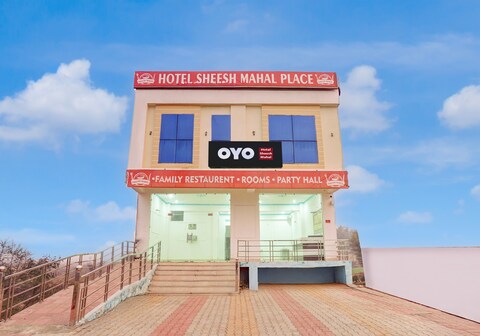Hotel O Sheesh Mahal