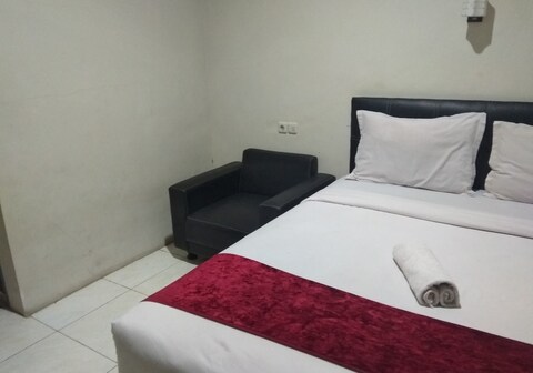 Hotel O Satya Homestay