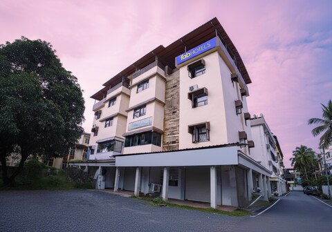 FabHotel Comfort Stays - Nr. Miramar Beach