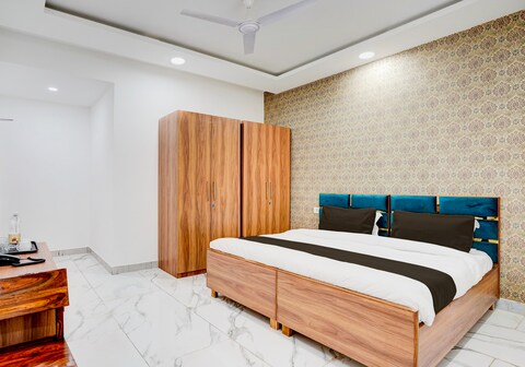 Super Townhouse Happy Habitat Guest House