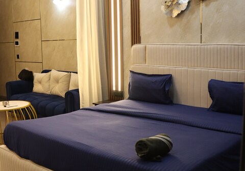 High Skyy inn Supernova