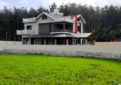 Grass land Homestay