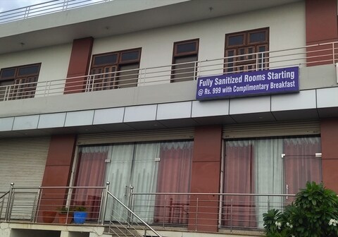 Hotel paayas