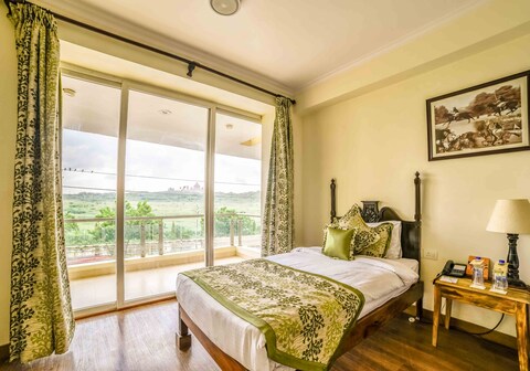 Ranbanka Royale Residence