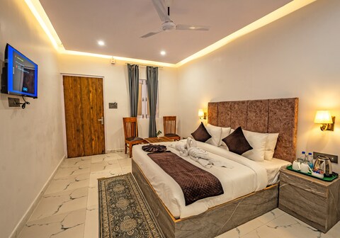 Kainchi Divine Stays ( Temple View - 200m From Temple )