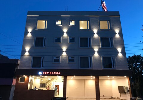 Hotel Dev Ganga