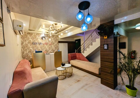 The Vibs International hotel