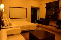 Hotel Pine, Srinagar Hotel Pine, Srinagar