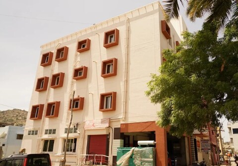 Sri Murugan Residency