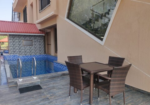 Russet Villa