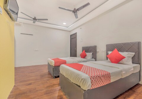 Super Hotel Ankitha Grand