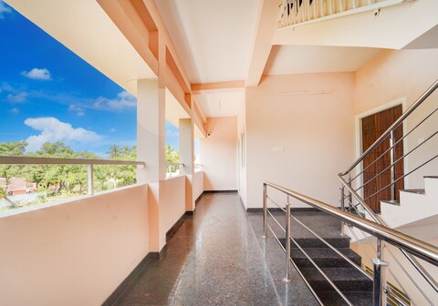 Hotel O by OYO Praneeth Residency