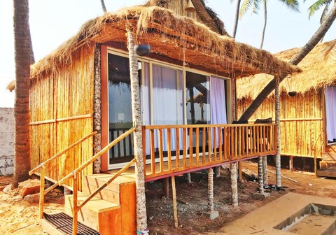 Vistara Beachside Cottages | Rooms & Guided Treks