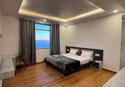 Fantastic Three Bed Apartment B&B
