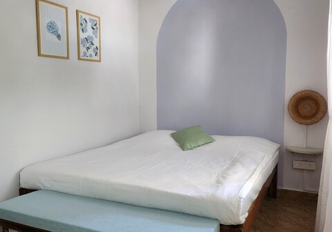 Florin Stays - Hydrangea