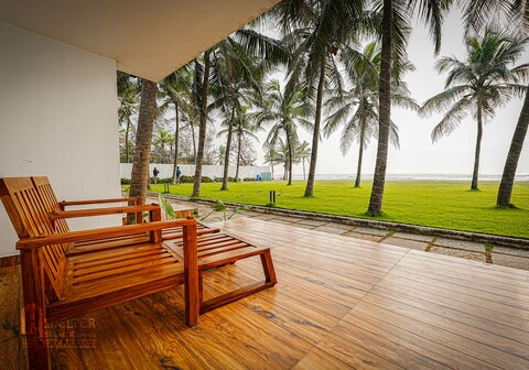 Shelter Beach Resort