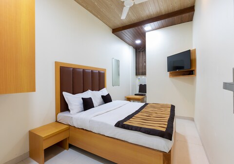 Sara Lodging and Boarding