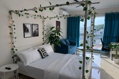 Comfort Haven 4 Poster bed, Fast wifi, work desk, Pune Comfort Haven 4 Poster bed, Fast wifi, work desk, Pune