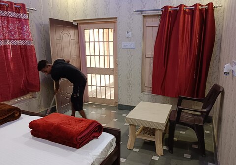 INN RAM KRISHNA AYODHYA GUEST HOUSE