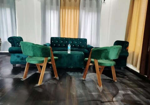 Gulmarg Peak View Resorts