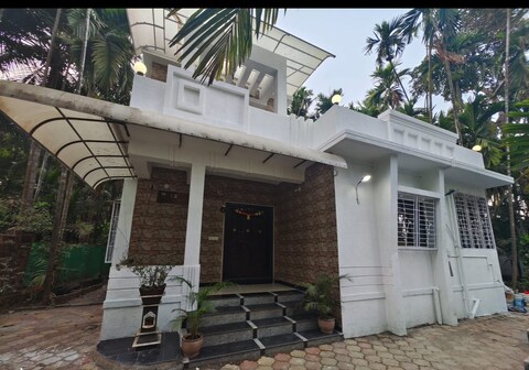 Villa by Weekend Thrills