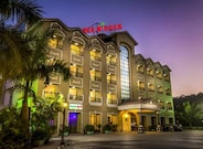 Hotel Sea N Rock Pure Veg, Mumbai Hotel Sea N Rock Pure Veg, Mumbai