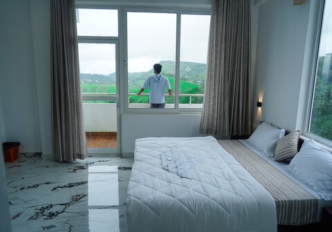 Pinnacle Resort