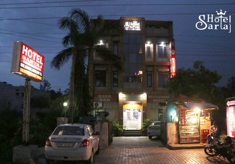 HOTEL SARTAJ