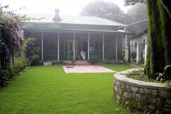 Hotel Saffron, Banda Hotel Saffron, Banda