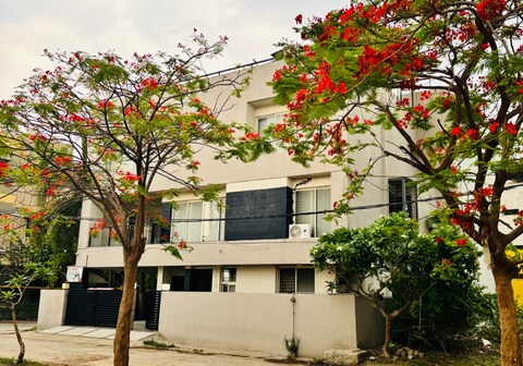 Gulmohar Villa