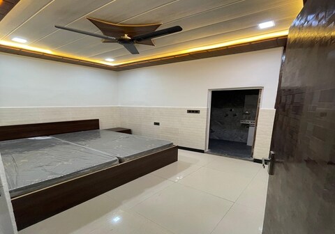 Light In Paying Guest House