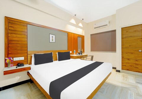 Super Hotel O Broadway Ernakulam