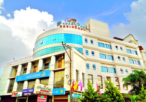 Hotel Green Park Residency