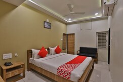 OYO 26945 Hotel Om Palace And Party Plot, Bhavnagar OYO 26945 Hotel Om Palace And Party Plot, Bhavnagar
