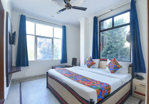 Via Mansarovar Palace