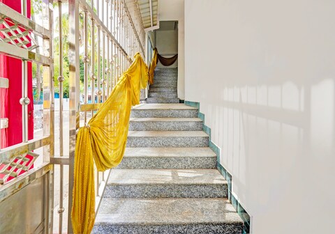 prop shell Queen Reidency